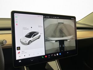 Tesla Model 3 bild 18