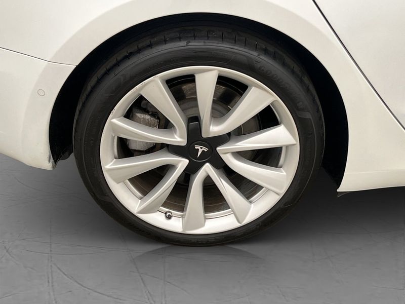 Tesla Model 3 bild 32