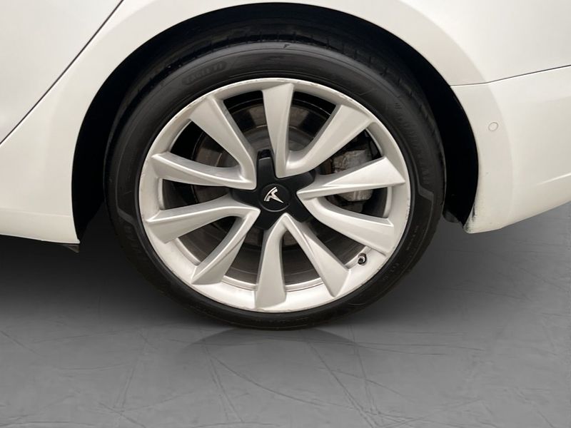 Tesla Model 3 bild 35