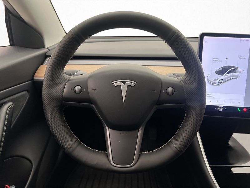 Tesla Model 3 bild 14
