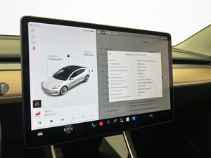 Tesla Model 3 bild 25