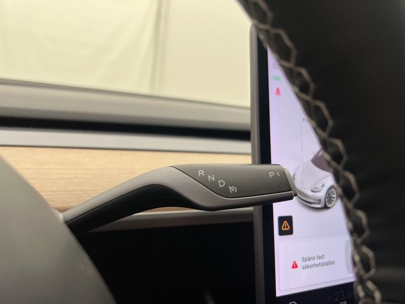 Tesla Model 3 bild 17