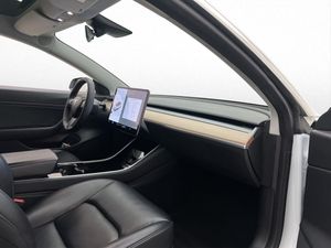 Tesla Model 3 bild 28