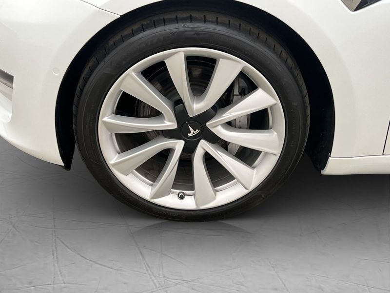 Tesla Model 3 bild 34