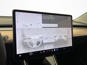 Tesla Model 3 bild 21