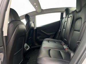 Tesla Model 3 bild 29