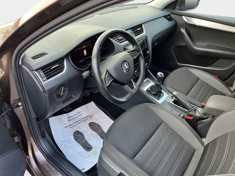 Skoda Octavia bild 9