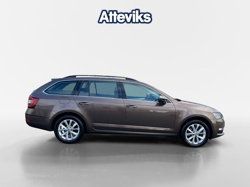 Skoda Octavia bild 2