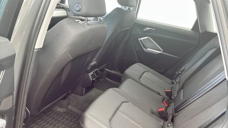 Audi Q3 bild 11