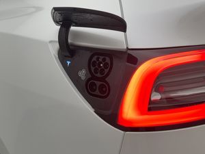 Tesla Model Y bild 11