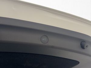 Tesla Model Y bild 13