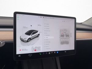 Tesla Model Y bild 25