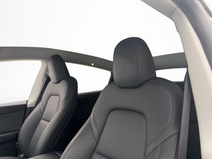 Tesla Model Y bild 20