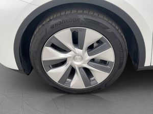 Tesla Model Y bild 32
