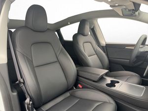 Tesla Model Y bild 18