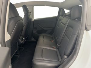 Tesla Model Y bild 19