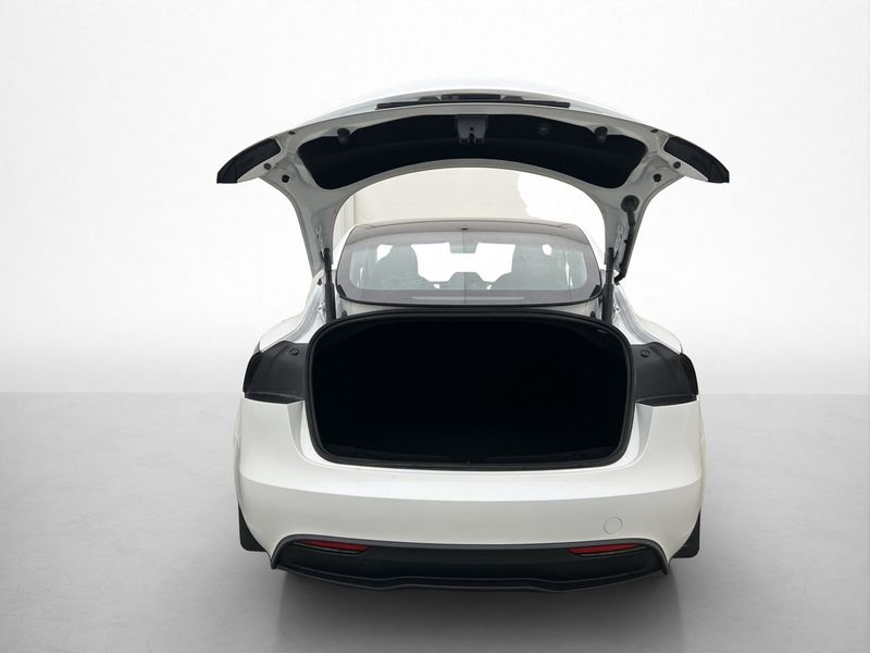 Tesla Model 3 bild 12