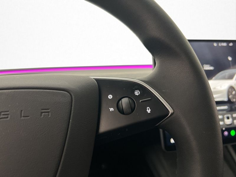 Tesla Model 3 bild 17