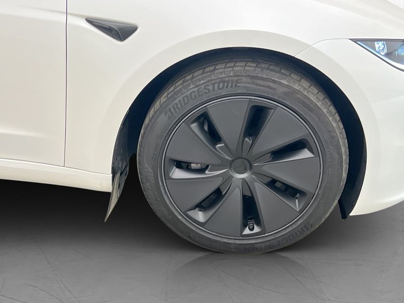 Tesla Model 3 bild 33
