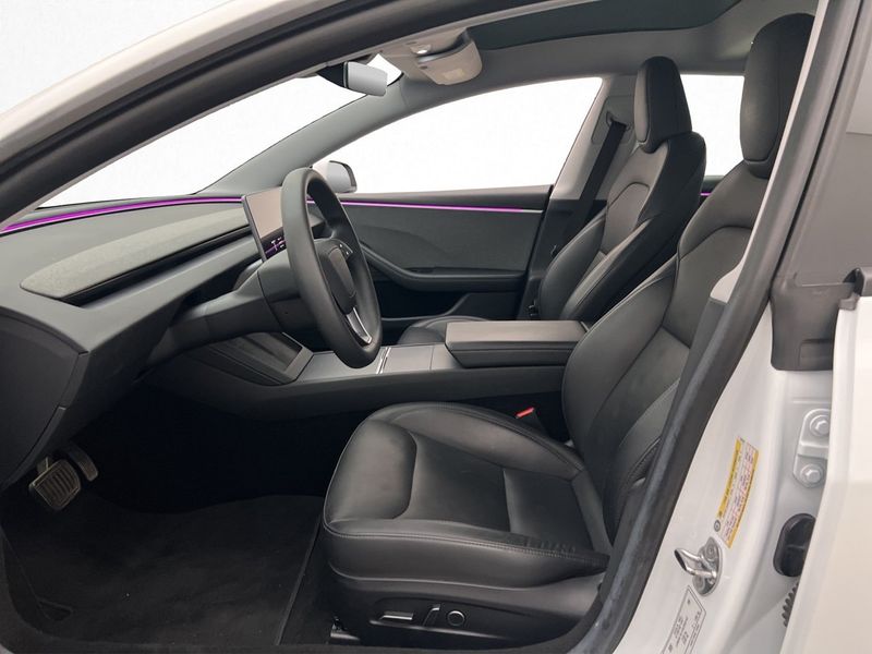 Tesla Model 3 bild 13