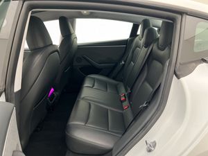 Tesla Model 3 bild 29