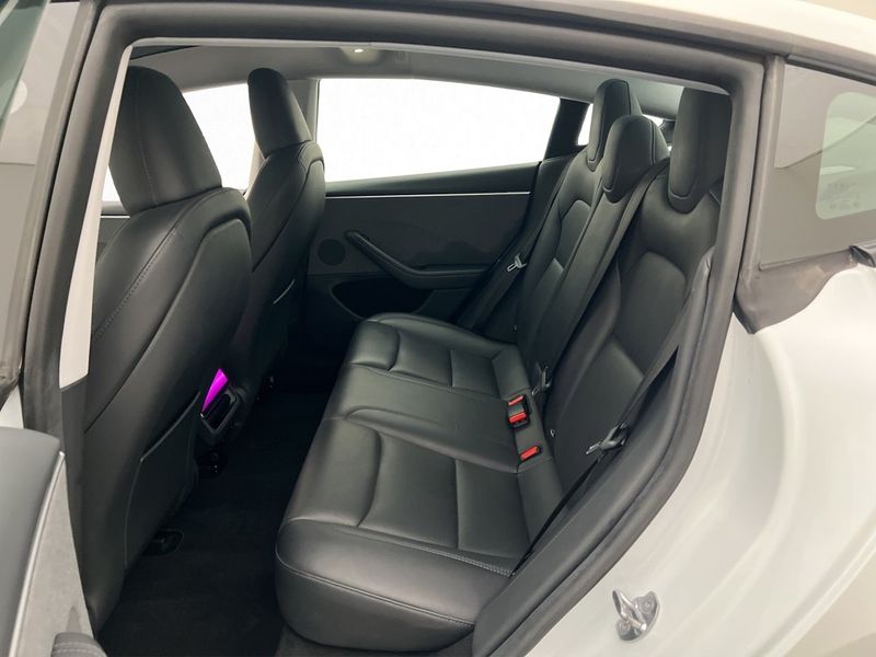 Tesla Model 3 bild 29