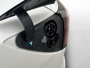 Tesla Model 3 bild 11