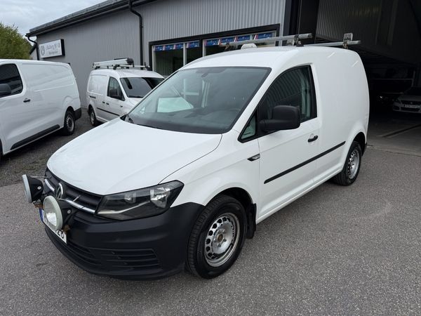 Volkswagen Caddy 2.0 TDI 1 ägare Låg skatt Värmare Inredning Drag Moms - 2017