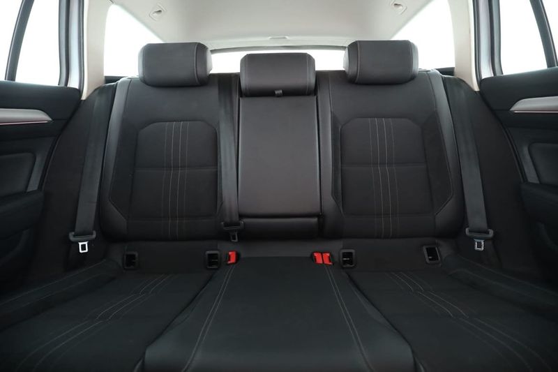 Volkswagen Passat bild 16