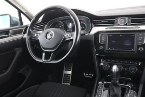 Volkswagen Passat bild 14