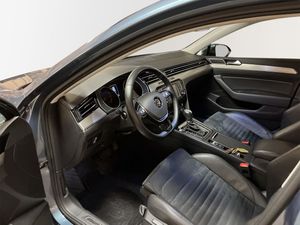 Volkswagen Passat bild 7
