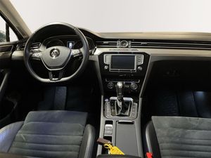 Volkswagen Passat bild 10