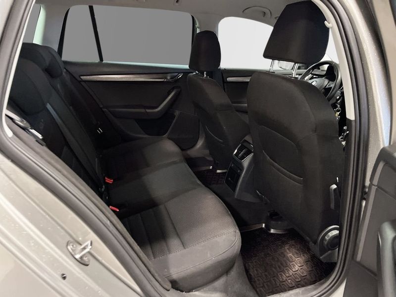 Skoda Octavia bild 8
