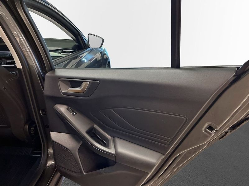 Ford Focus bild 8