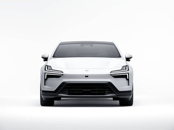 Polestar 4 Coupé Long range Dual motor Business Edition Pilot - 2027