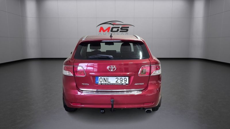 Toyota Avensis bild 5