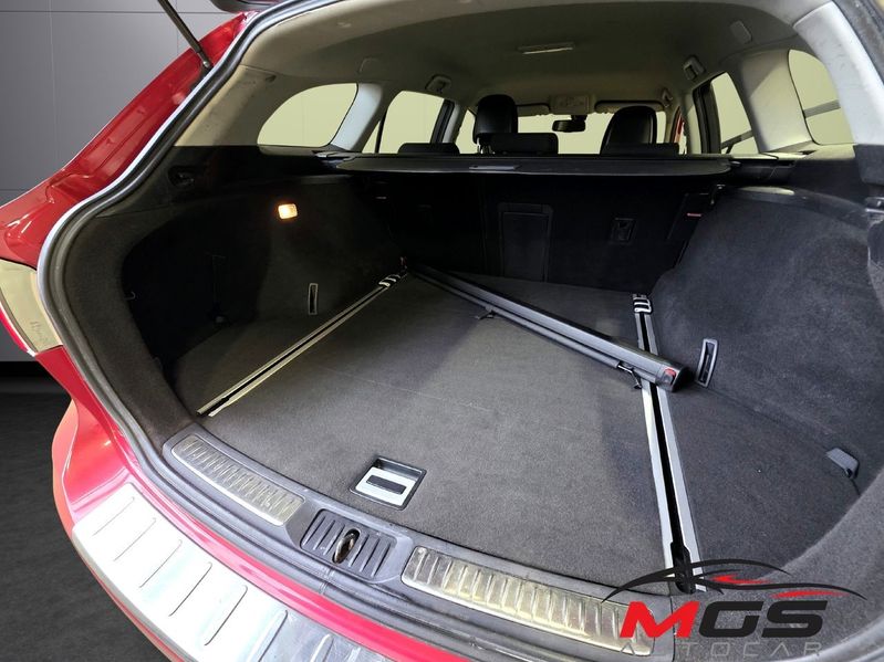 Toyota Avensis bild 16