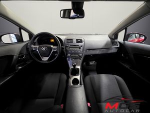 Toyota Avensis bild 10