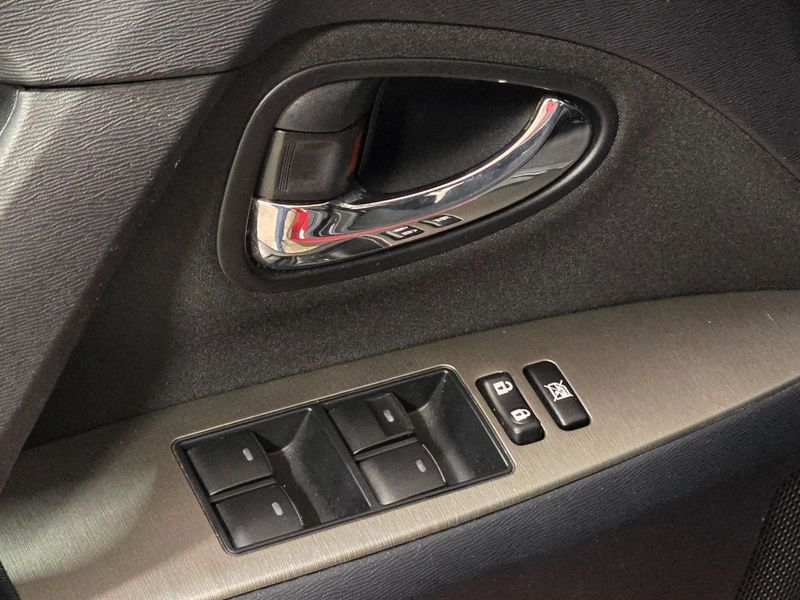 Toyota Avensis bild 19
