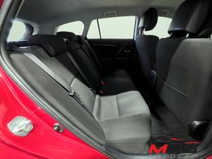 Toyota Avensis bild 13