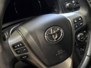 Toyota Avensis bild 20