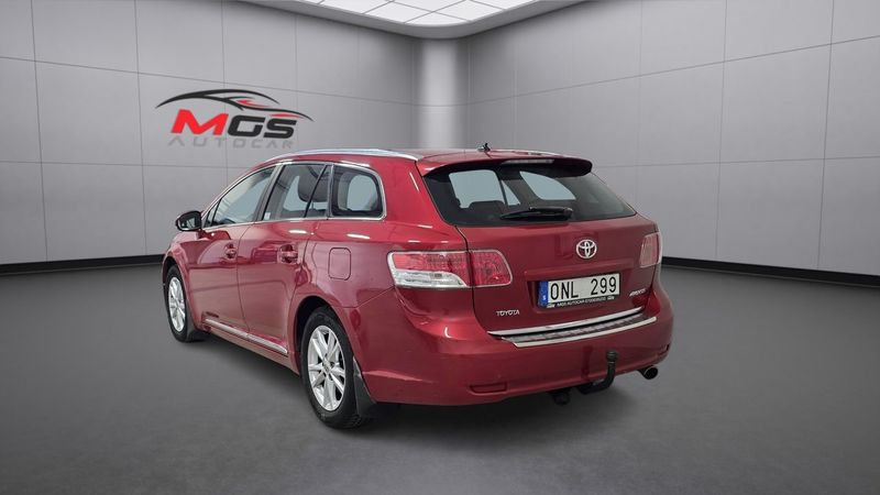 Toyota Avensis bild 3
