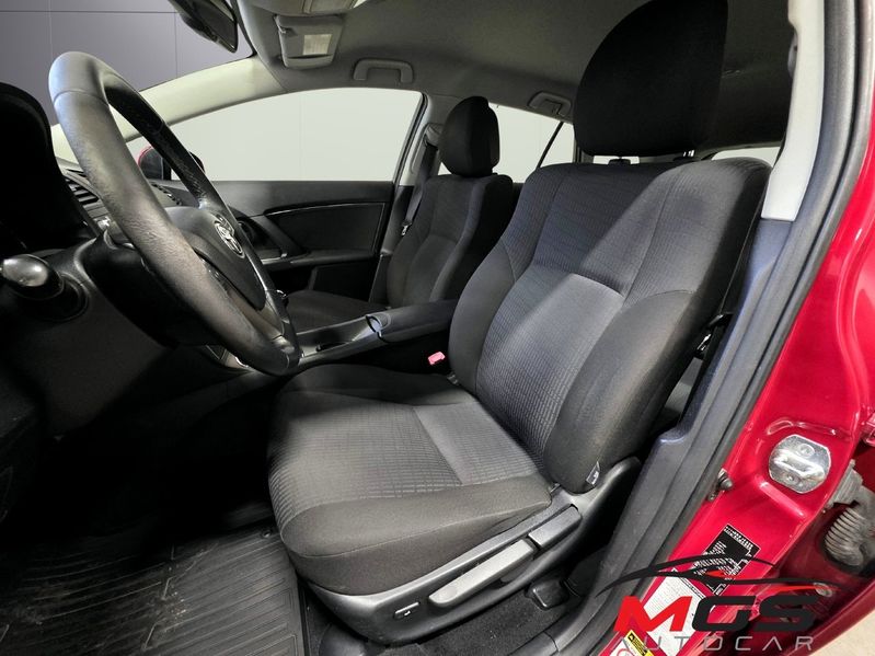 Toyota Avensis bild 14