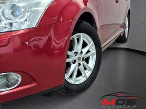 Toyota Avensis bild 9