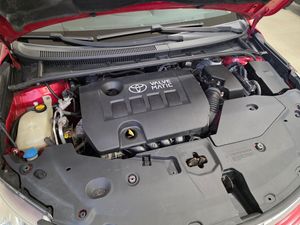 Toyota Avensis bild 22