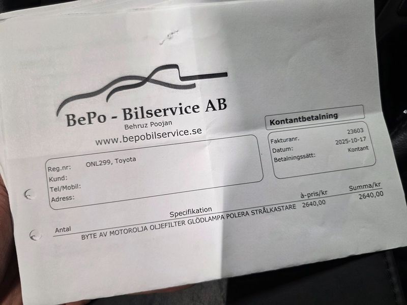 Toyota Avensis bild 28