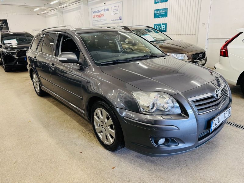 Toyota Avensis bild 13