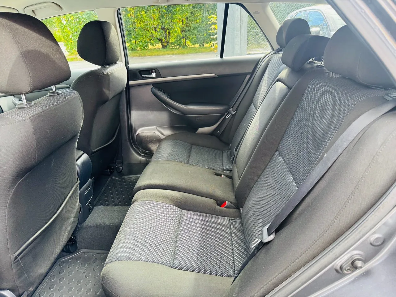 Toyota Avensis bild 7