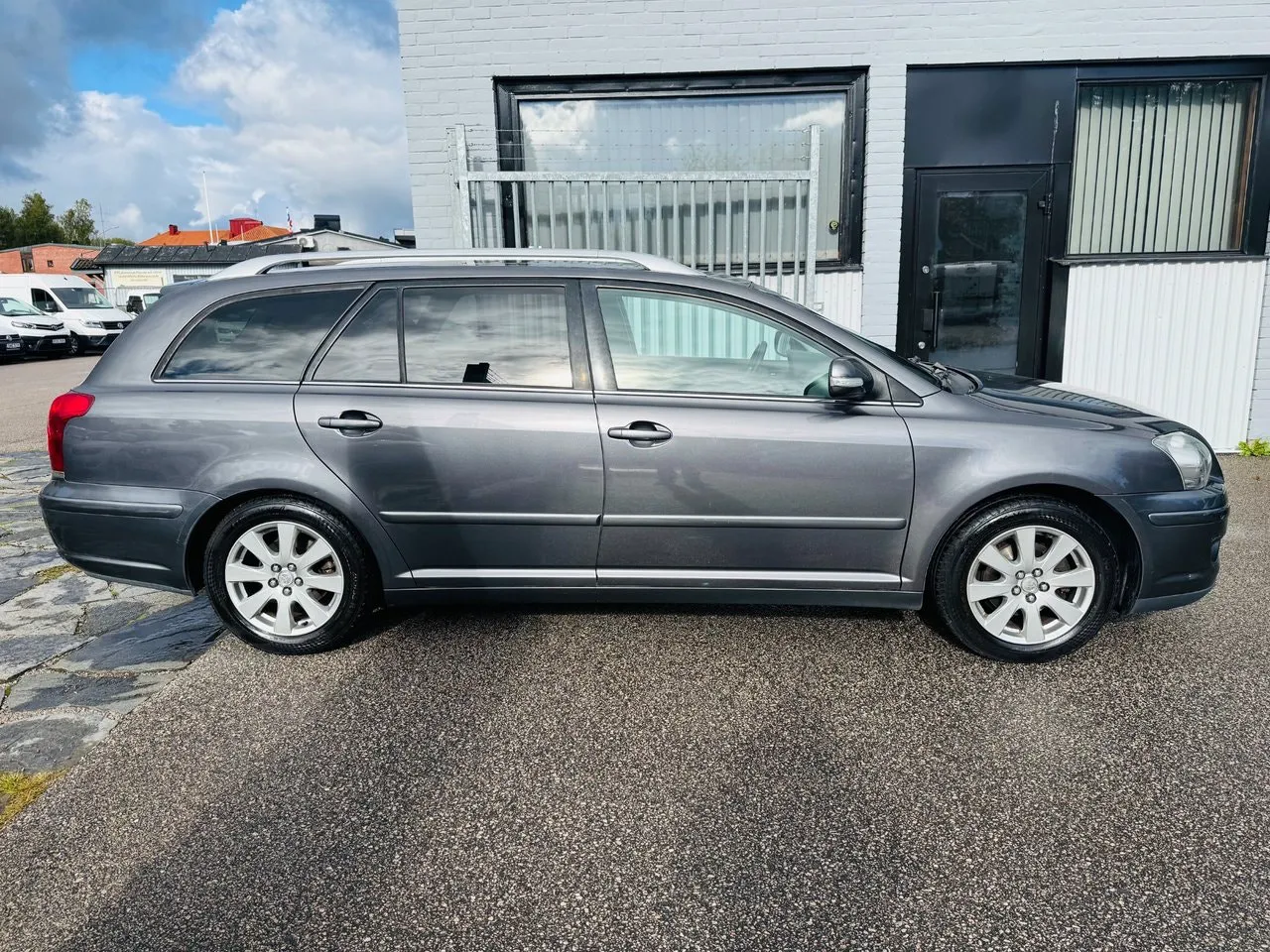 Toyota Avensis bild 10