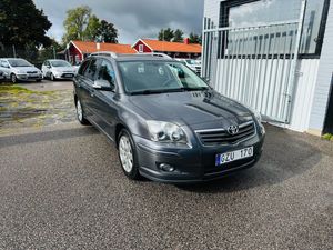 Toyota Avensis bild 1